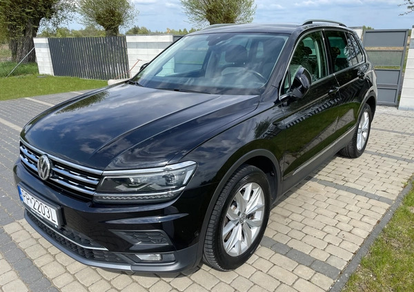 Volkswagen Tiguan cena 117000 przebieg: 128000, rok produkcji 2018 z Szczecinek małe 79